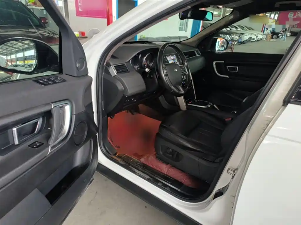 Land Rover Discovery Sport 2019 240PS SE Edition China VI фото 16