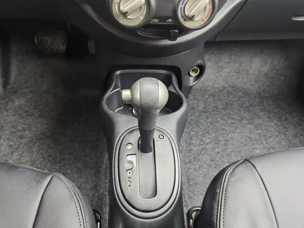 Nissan March 2010 2010 1.5L Automatic Easy Smart Edition