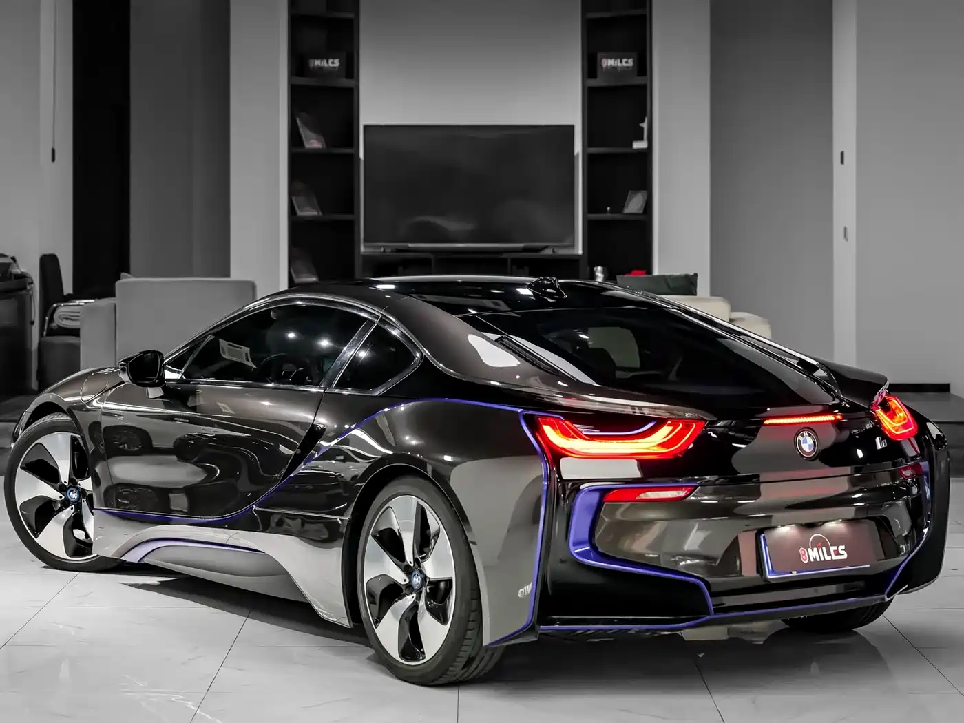 BMW I8
