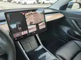 Photo 9 - Tesla Model 3