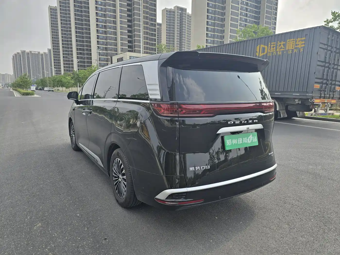 Denza D9 2025 DM-i Smart Drive Edition 1020 AWD Luxury фото 7