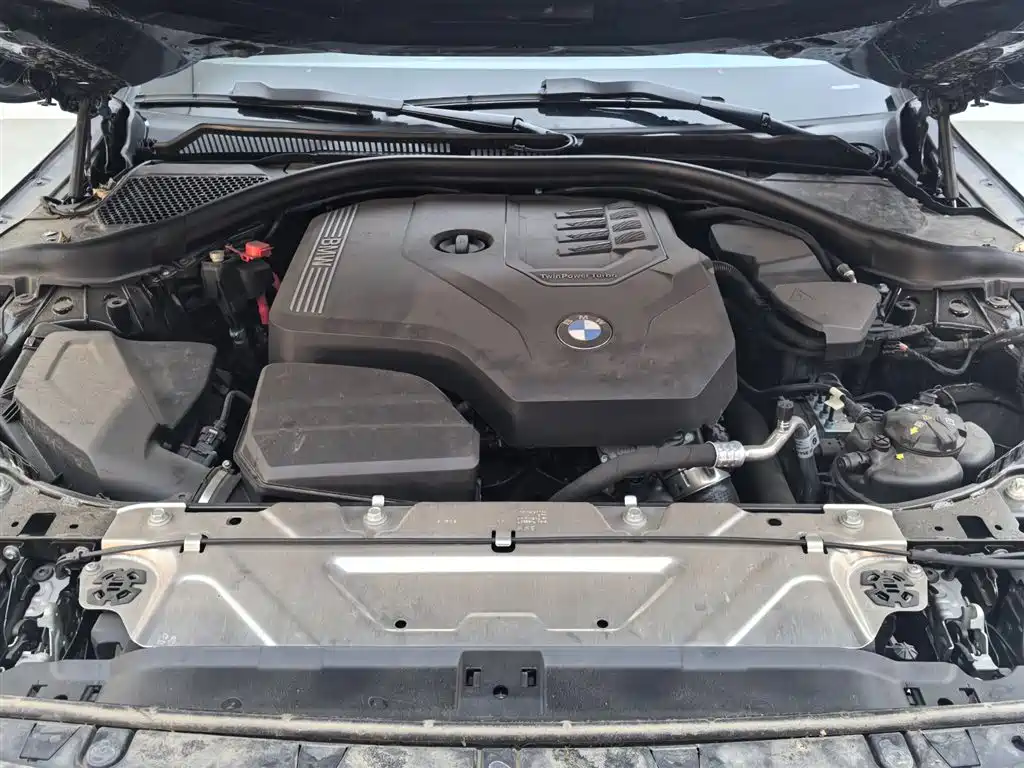 BMW 2 Series (Import) 2025 2025 225i M Sport Shadowline Package