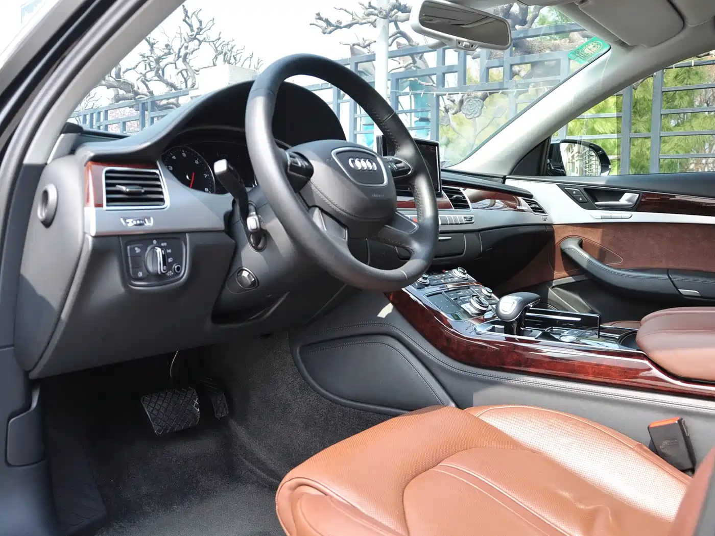 Audi A8 2011 A8L 3.0 TFSI quattro Premium (245kW) фото 6
