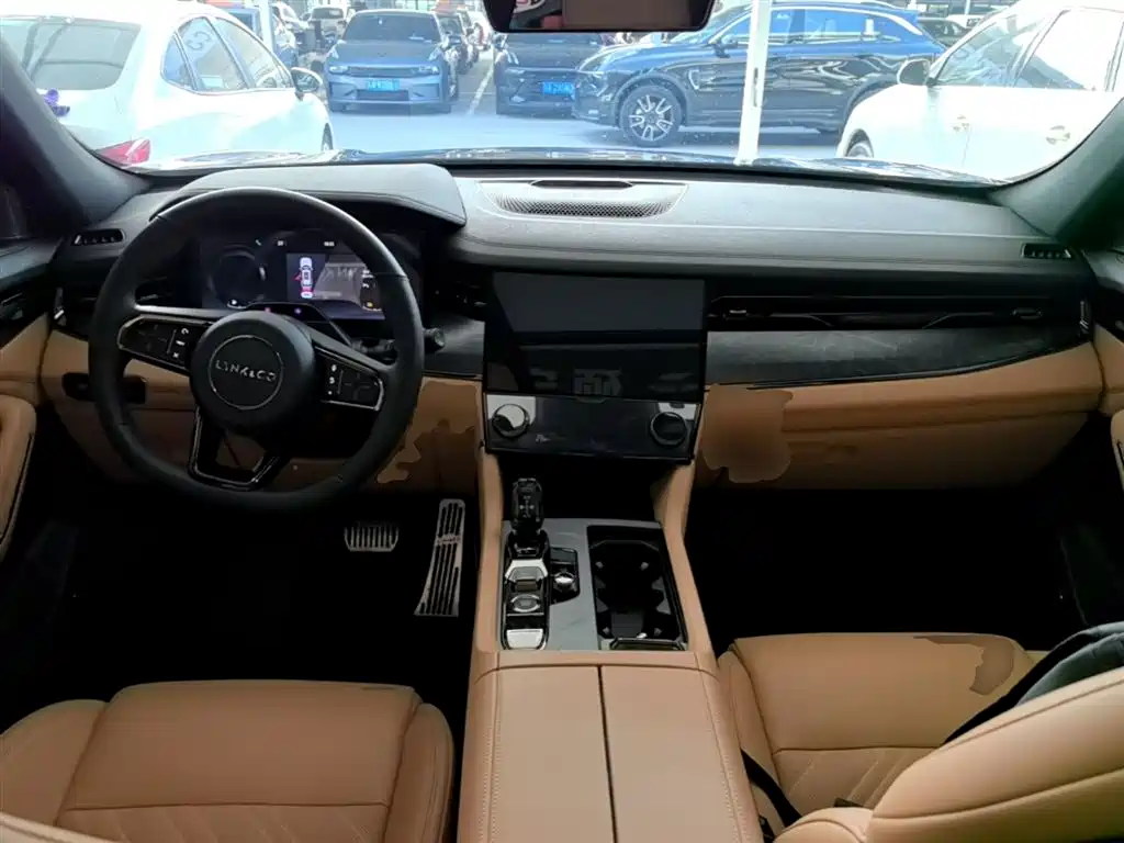 Lynk & Co 09 EM-P 2021 2.0T PHEV Halo 7-Seater фото 10