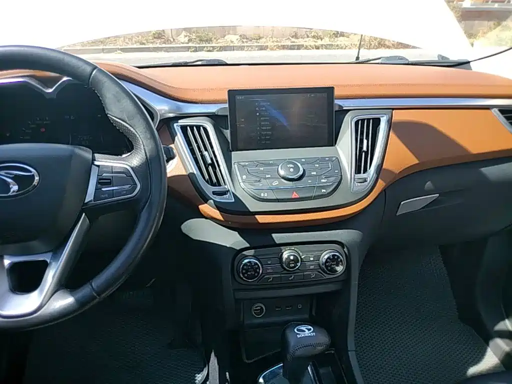 Soueast DX7 2016 2015 1.5T Automatic Luxury