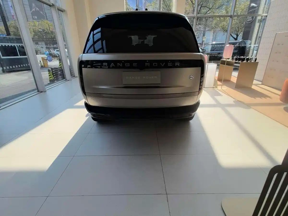 Land Rover Range Rover фото 11