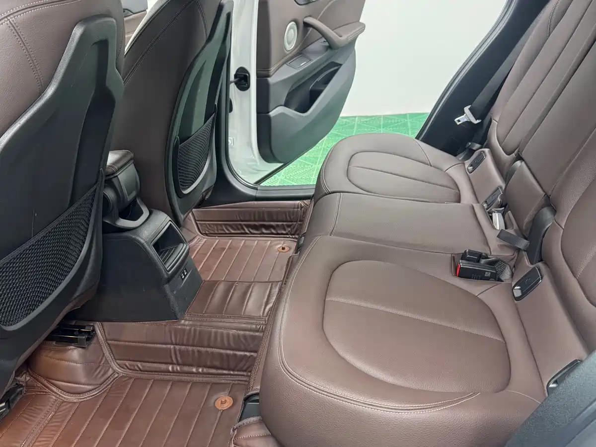 BMW X1 2022 sDrive20Li Fashion фото 12