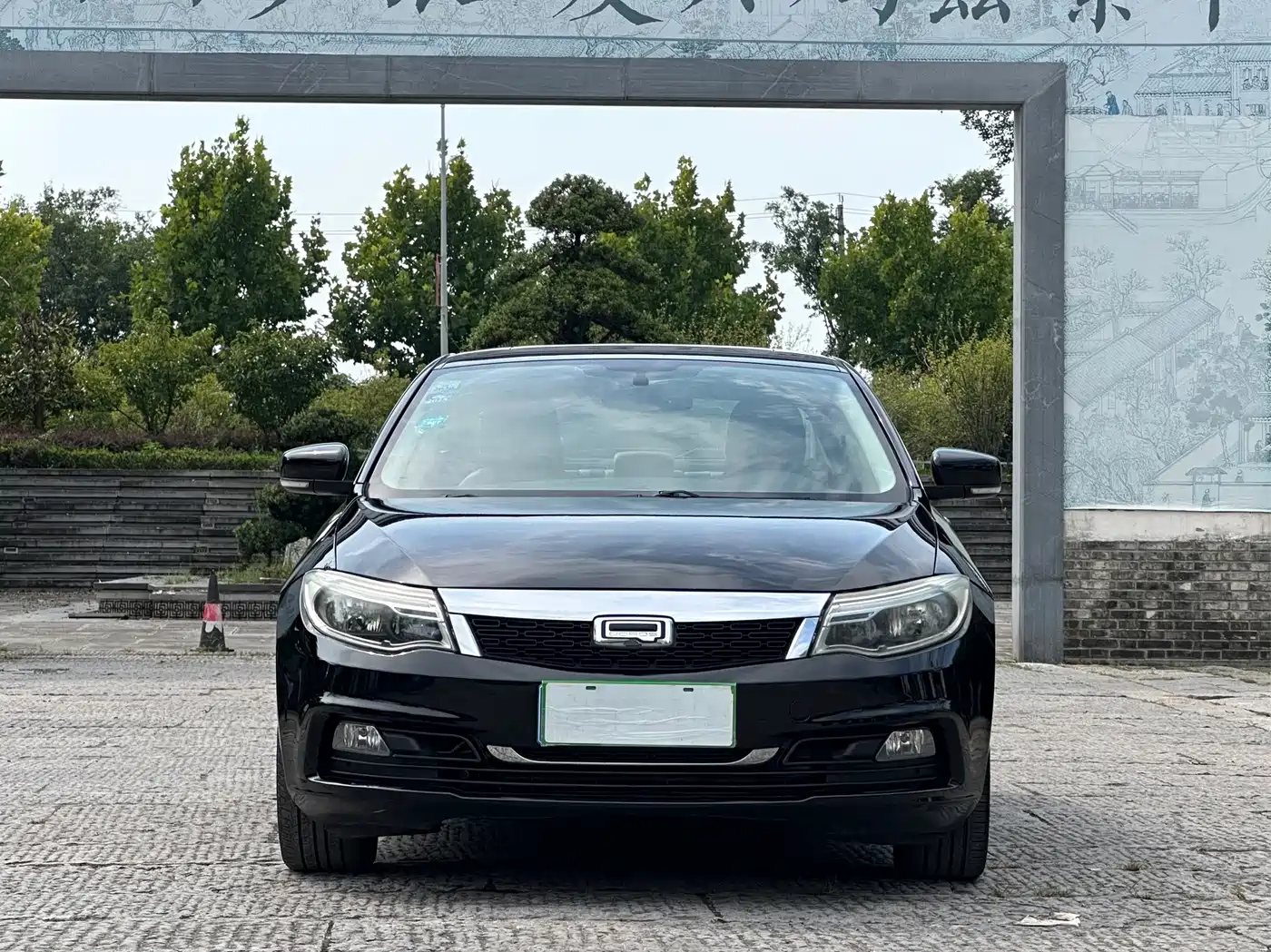 Qoros 3 2016 2014 Model Sedan 1.6T Automatic Premium