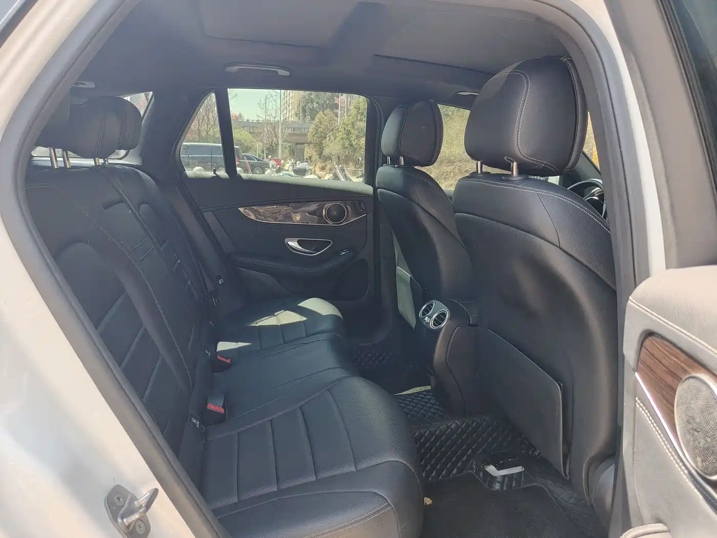 Mercedes-Benz GLC 2017 GLC 260 4MATIC Luxury фото 8