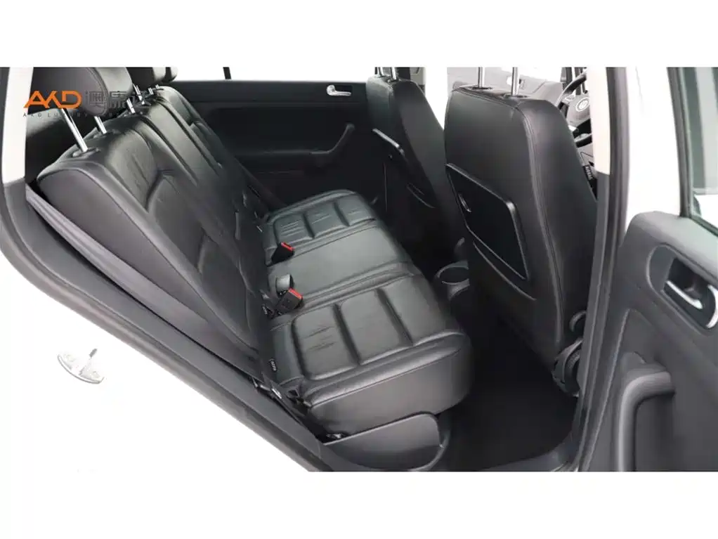 Volkswagen Golf 2011 1.4TSI Auto Comfort фото 8