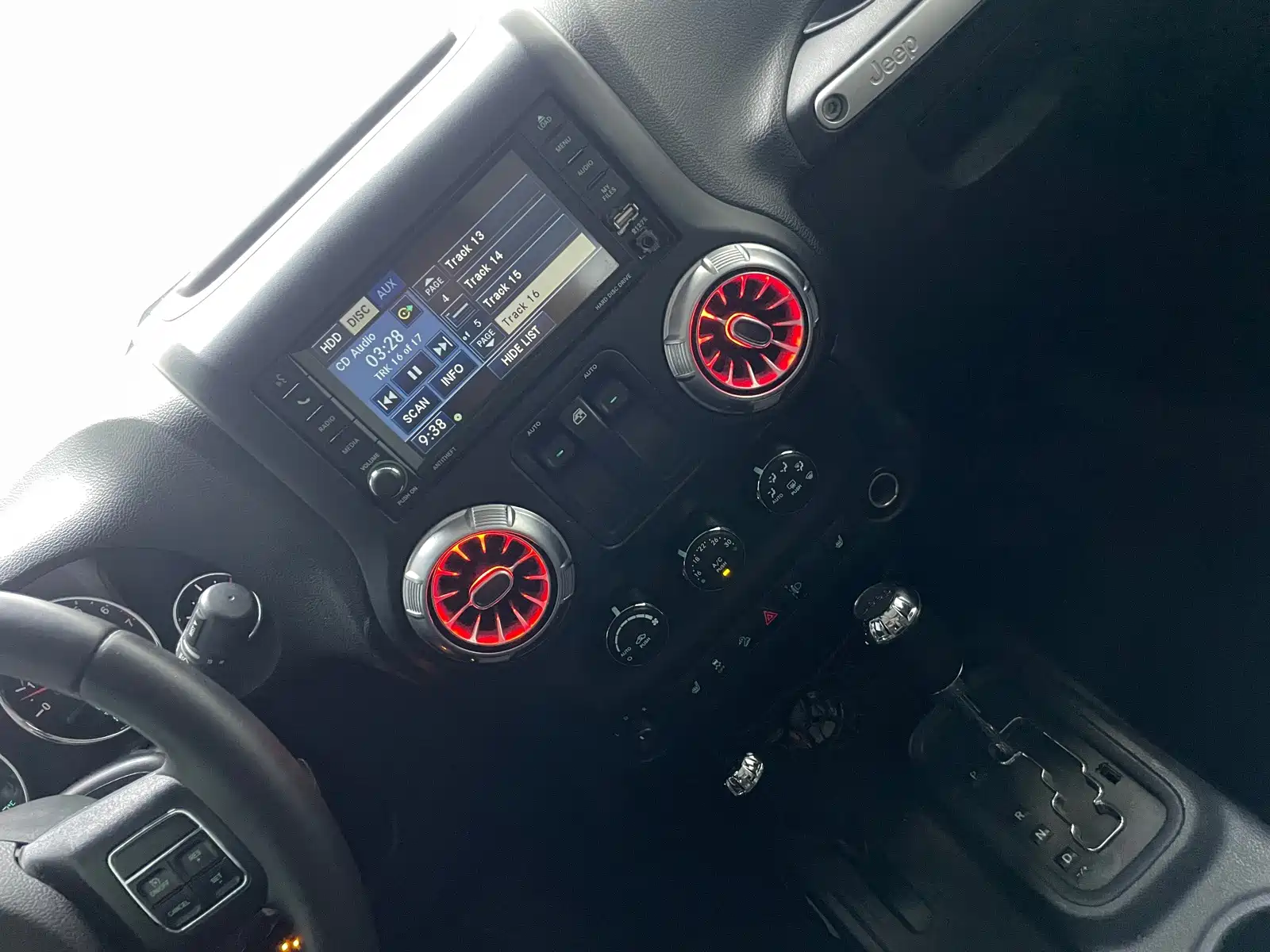 Фото 8 - Jeep Wrangler
