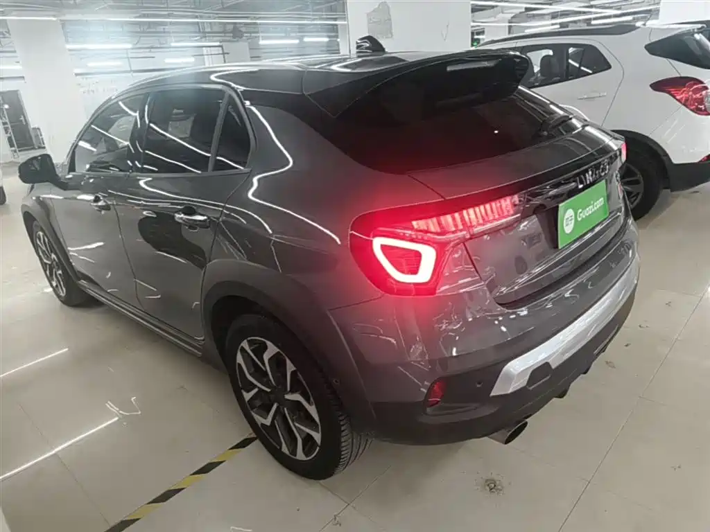 Lynk & Co 02 2018 1.5T DCT 2WD Power Pro Edition China V фото 5