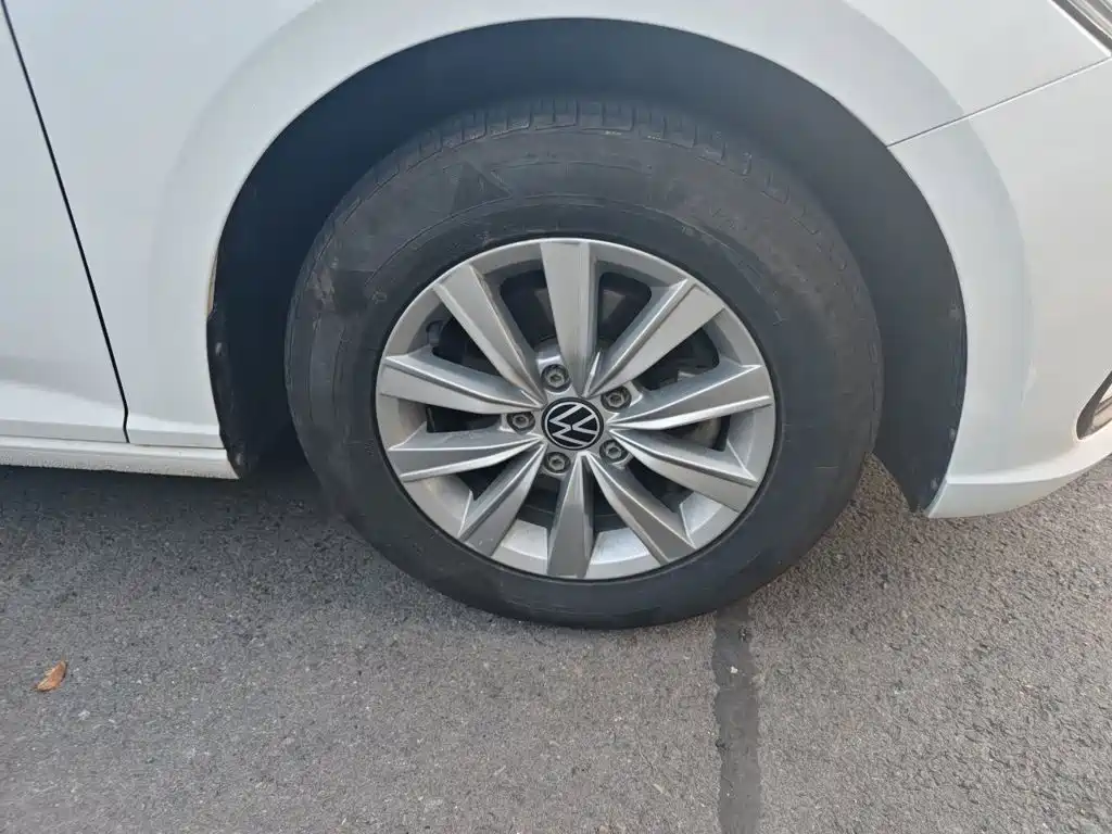 صورة 22 - Volkswagen Lavida