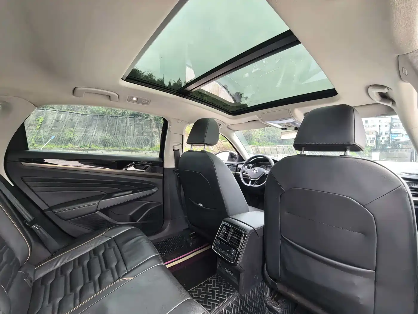 Volkswagen Passat 2019 330TSI Elite Version China VI фото 12