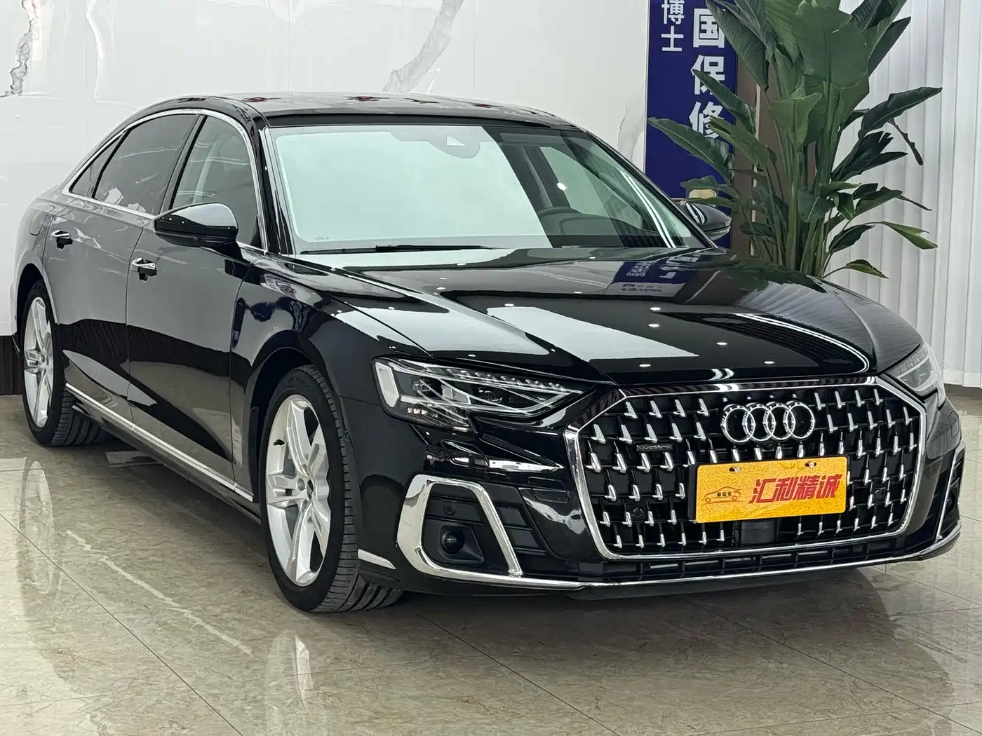 Audi A8 2023 A8L 50 TFSI quattro Exclusive фото 3