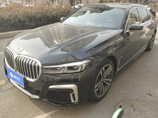 BMW 7 SERIES