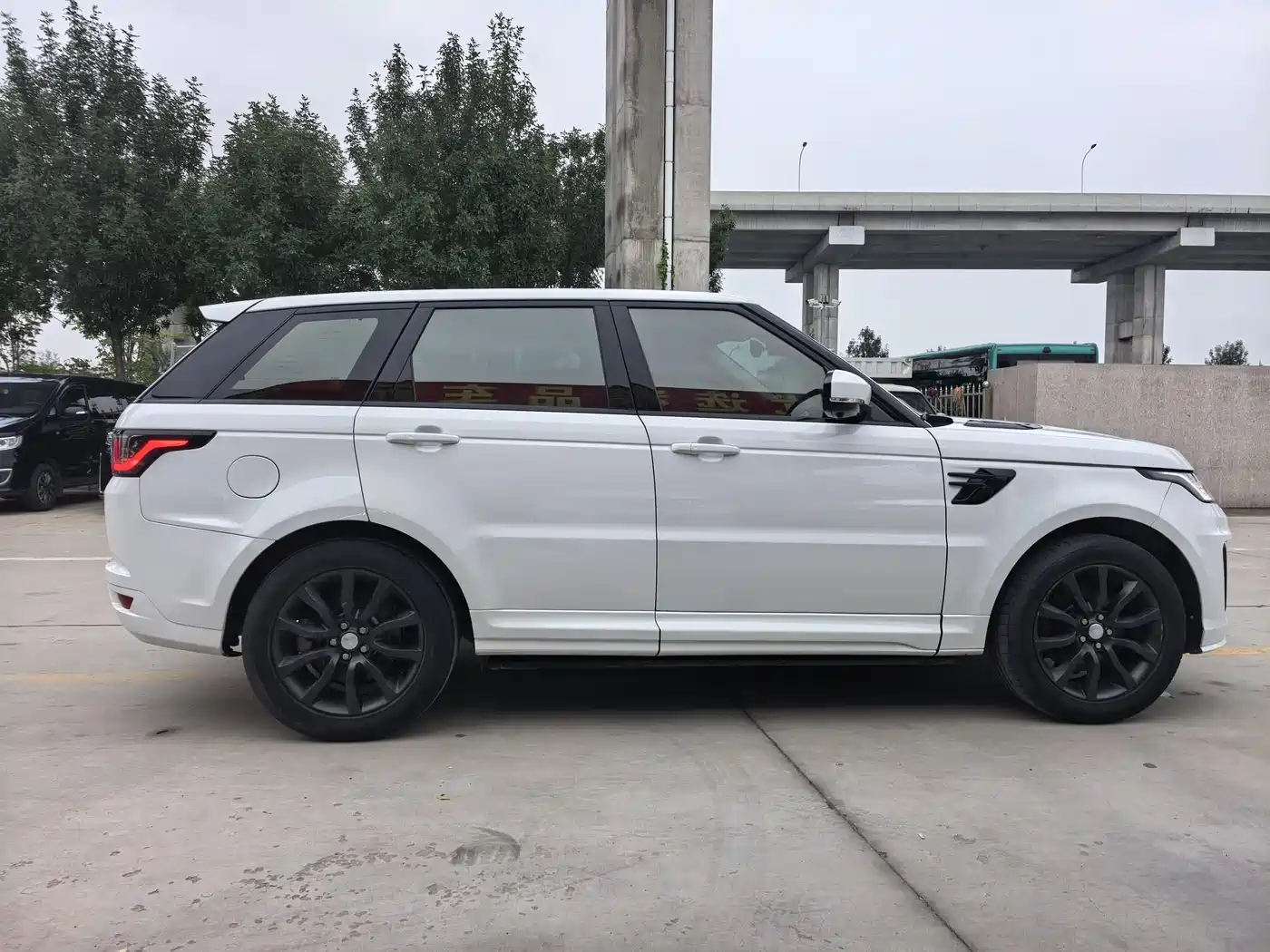 Land Rover Range Rover Sport 2016 Model 3.0 SDV6 HSE DYNAMIC фото 5