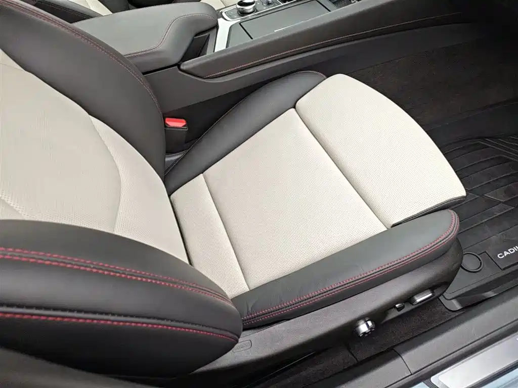 Cadillac CT5 2025 Model 28T Track Performance Edition + Peak Track Package фото 25