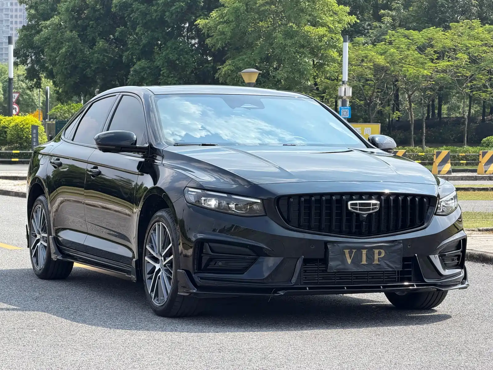 Фото 3 - Geely Preface