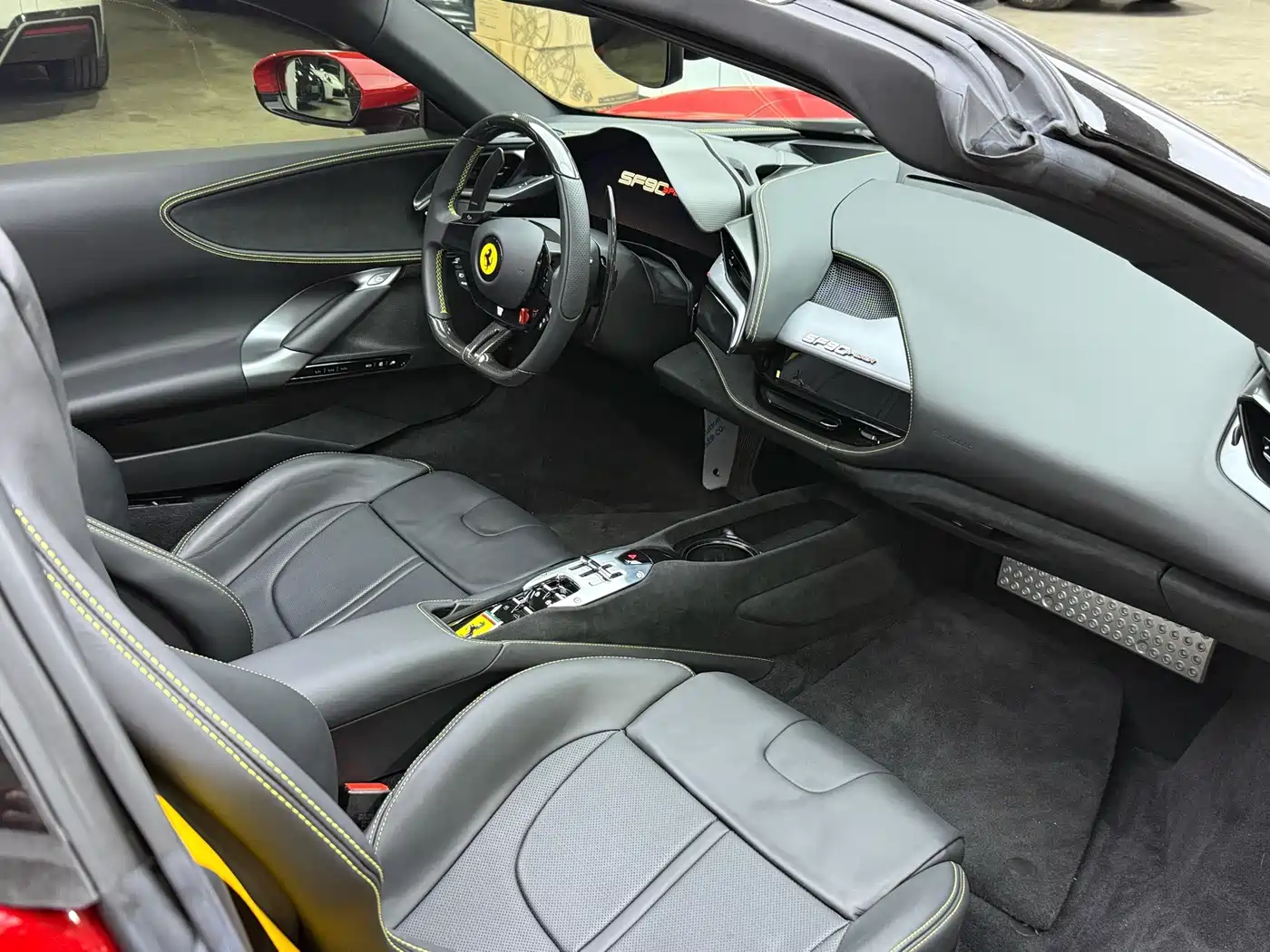 Ferrari SF90 2023 2021 3.9T V8 Spider