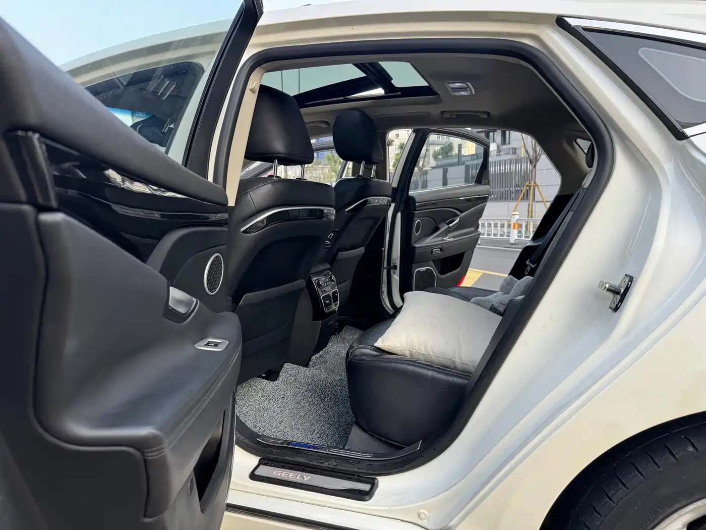 GEELY AUTOMOBILE BORUI