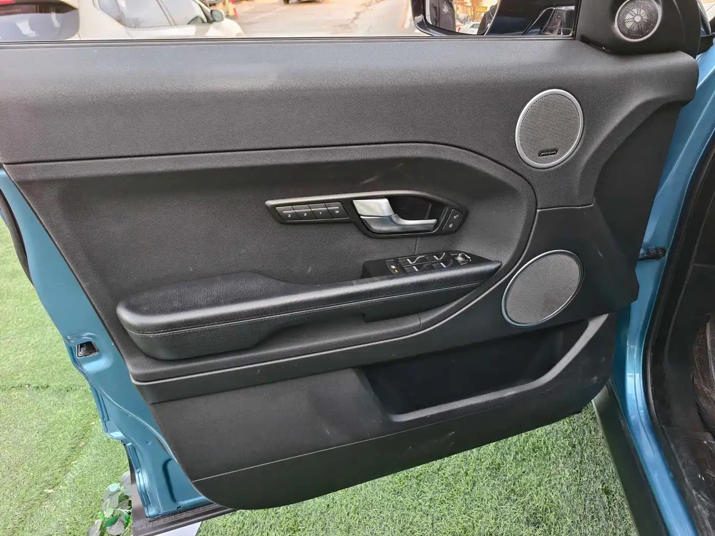 Land Rover Range Rover Evoque (Import) 2013 2.0T 5-door Dynamic Edition фото 7