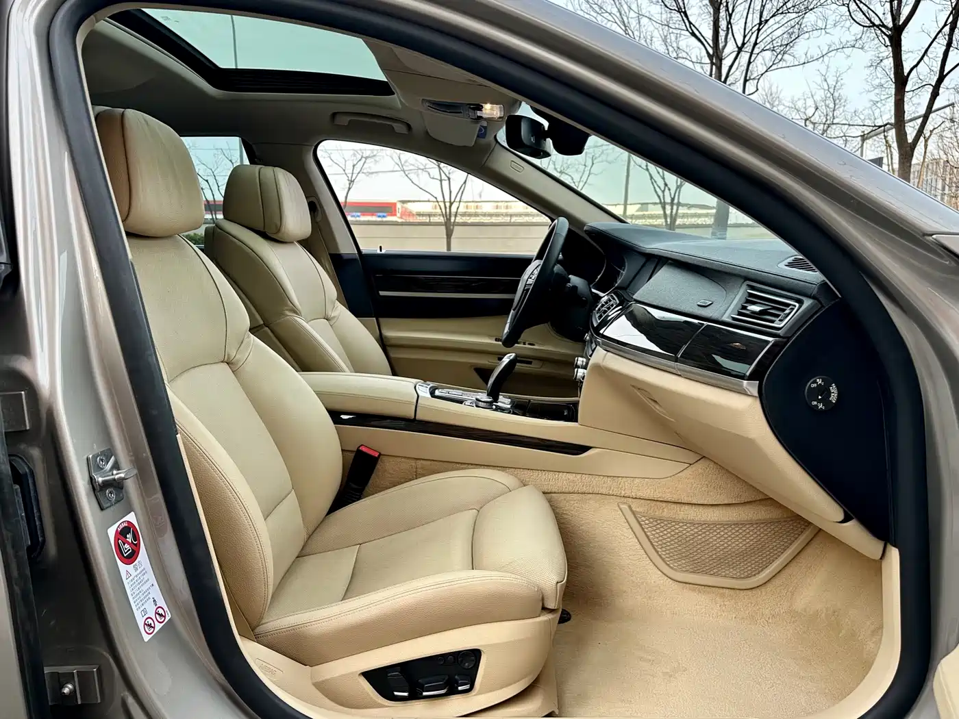 BMW 7 Series 2009 740Li Luxury фото 16