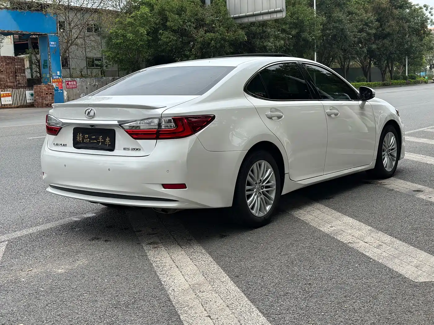 Lexus ES 2015 200 Elite Edition фото 16
