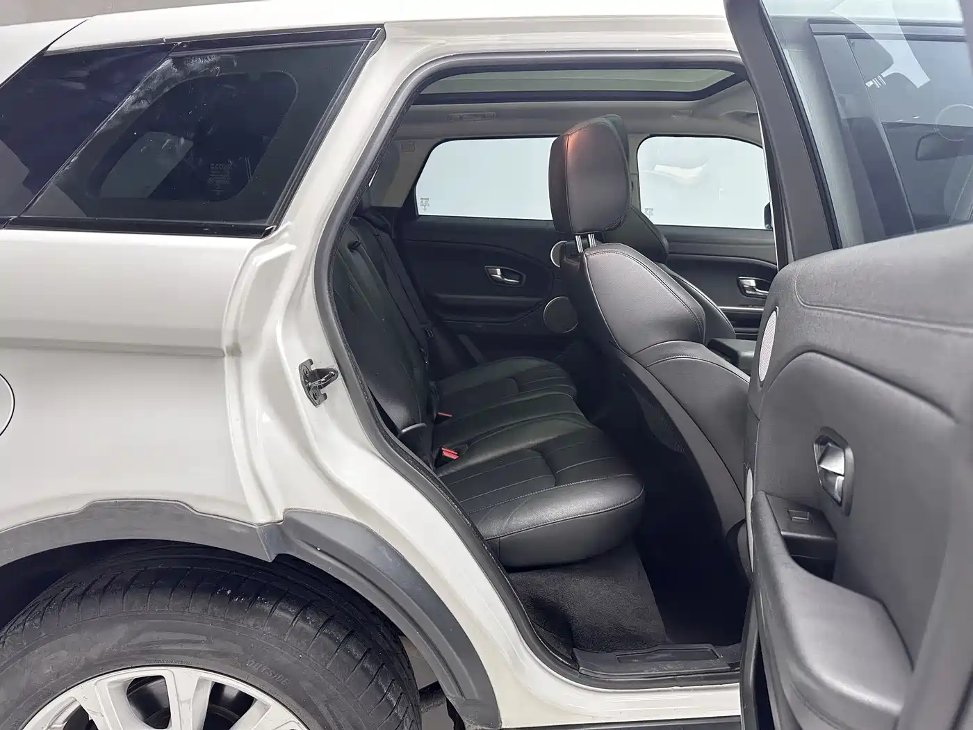 Land Rover Range Rover Evoque 2018 240PS PURE Trend фото 12