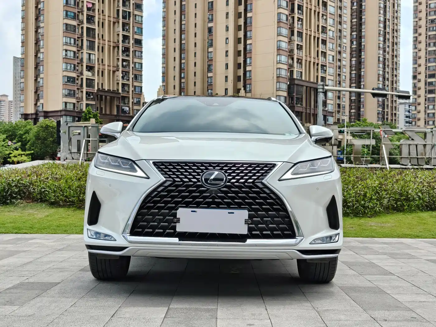 Фото 2 - Lexus RX