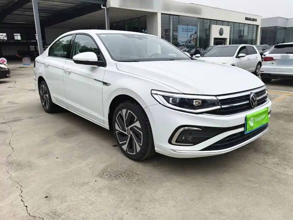 Volkswagen Bora 2024 2023 300TSI DSG Premium Edition