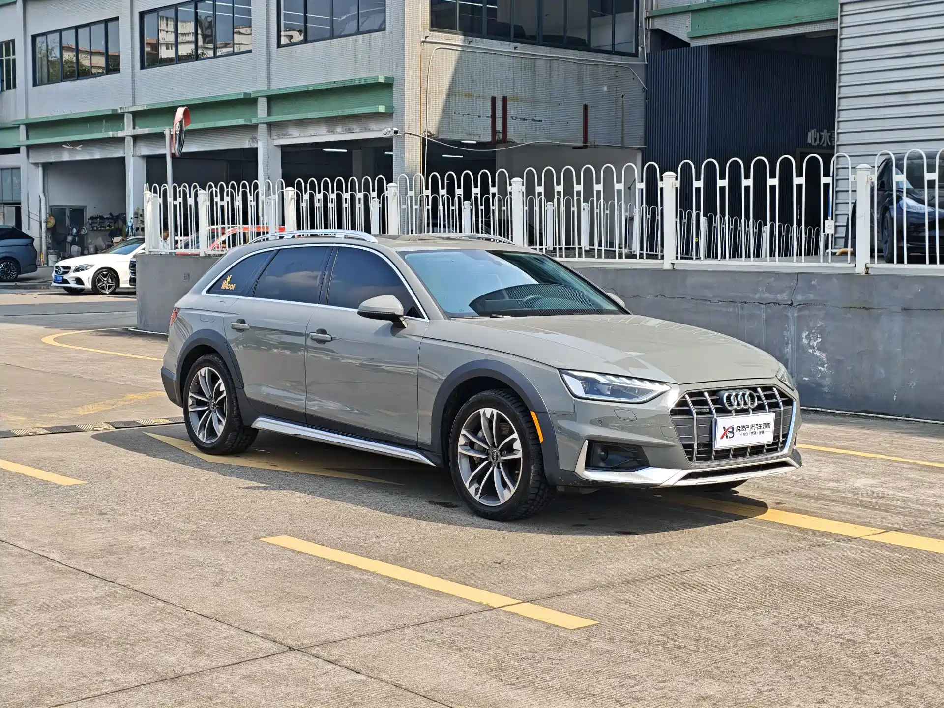 Фото 3 - Audi A4 (Import)