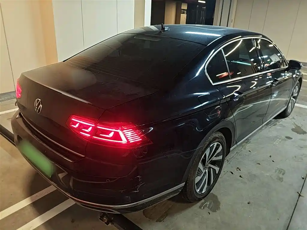 Volkswagen Magotan GTE Plug-in Hybrid 2020 GTE Luxury фото 7