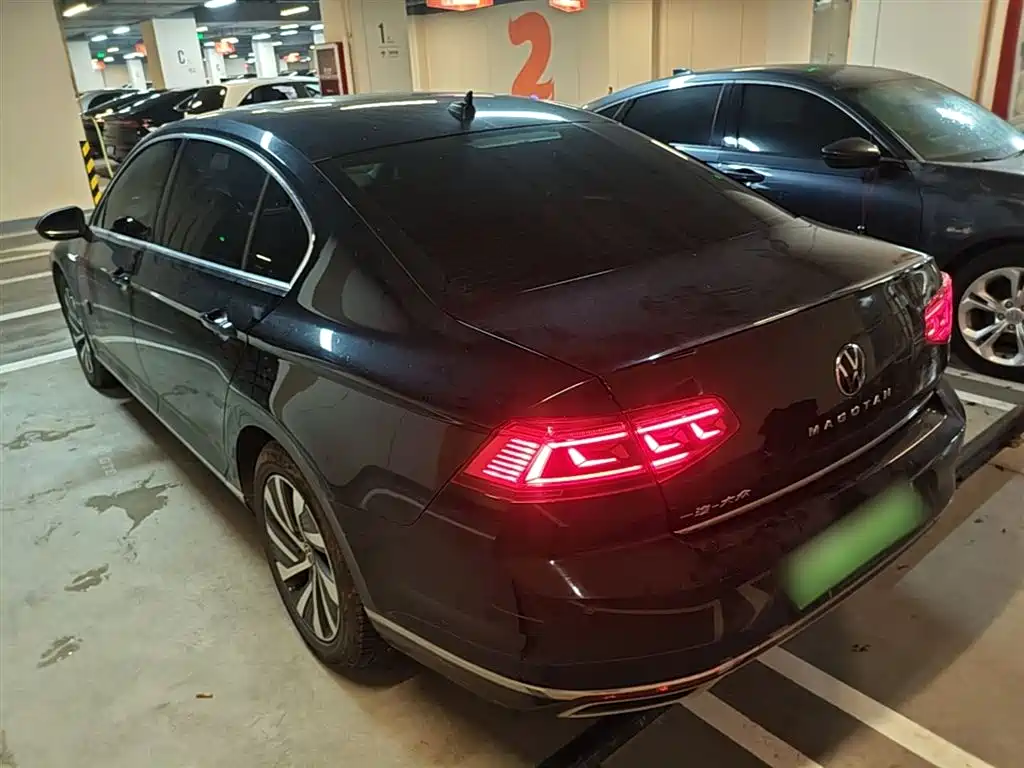 Volkswagen Magotan GTE Plug-in Hybrid 2020 GTE Luxury фото 5