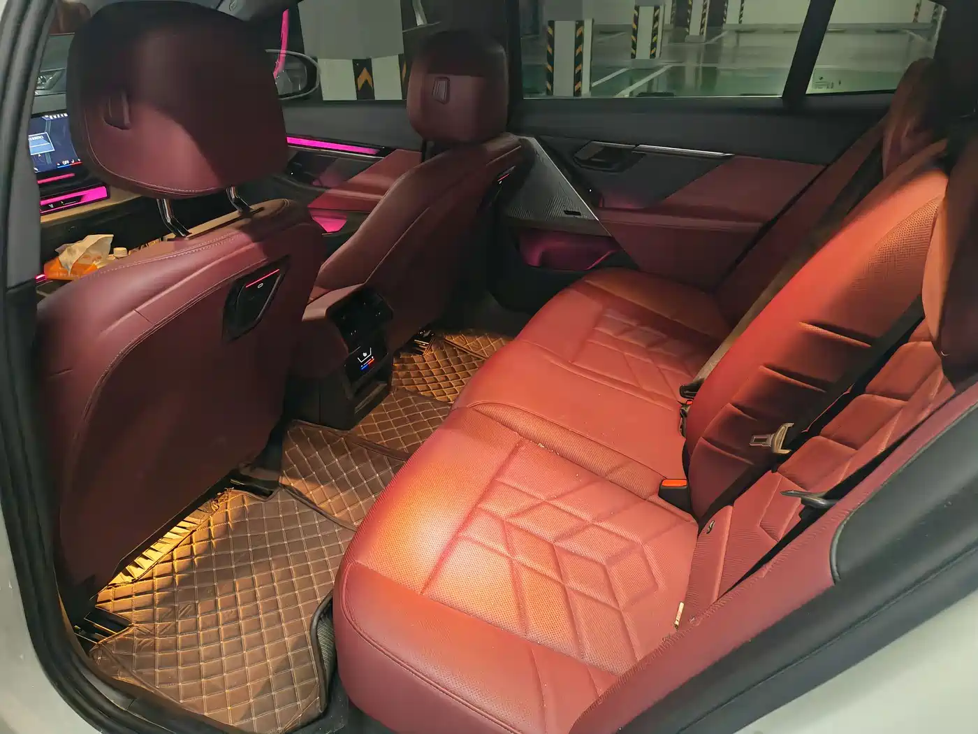 BMW 5 Series 2024 530Li Leading M Sport Package фото 5
