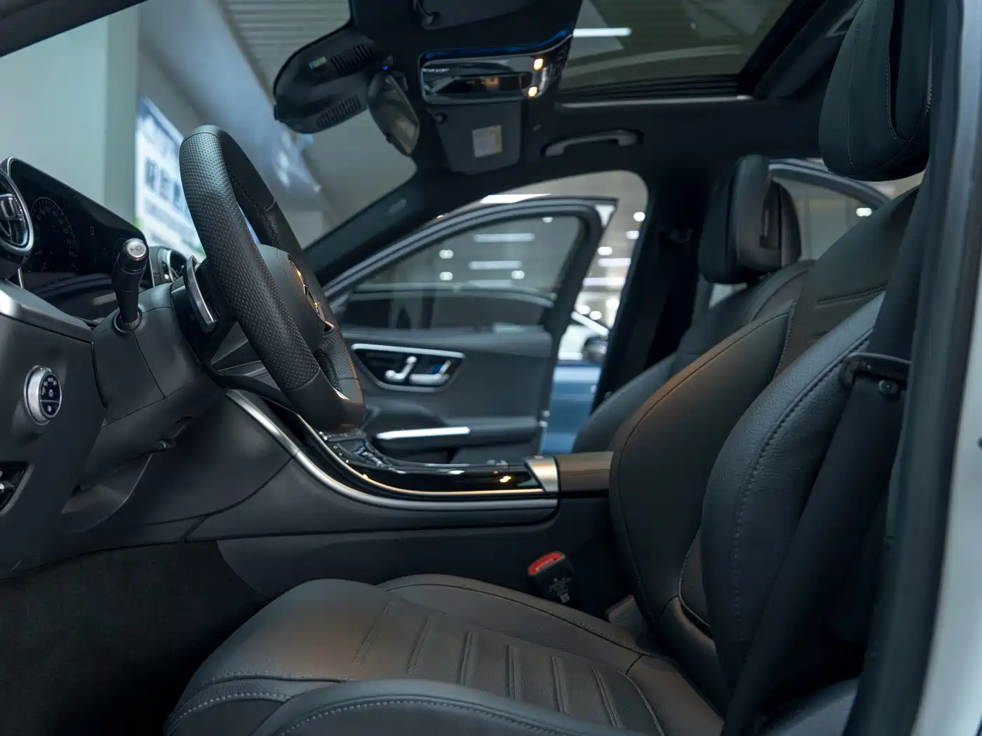 Mercedes-Benz C-Class 2025 C 200 L Sport Edition фото 12