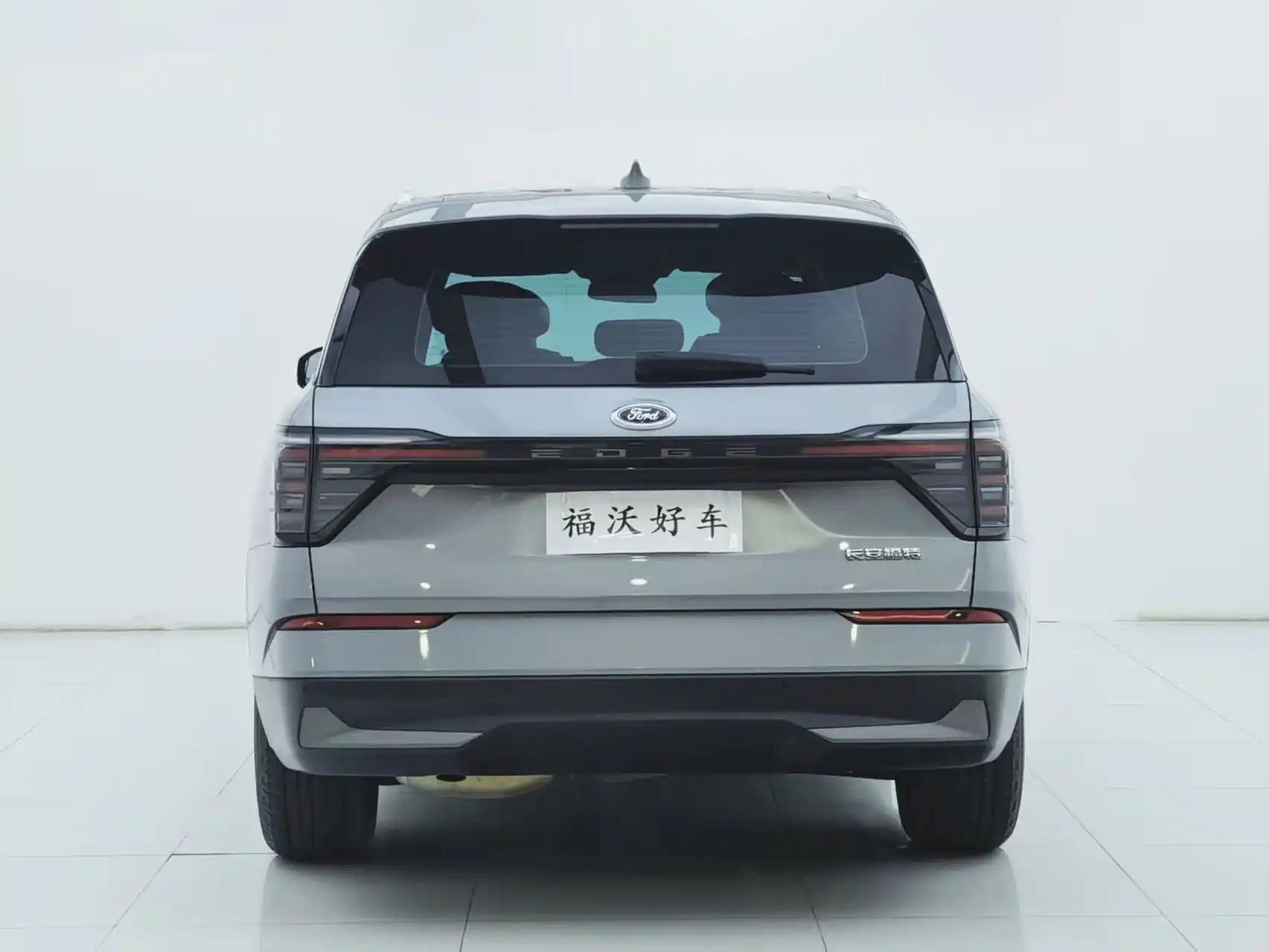Фото 31 - Ford Edge