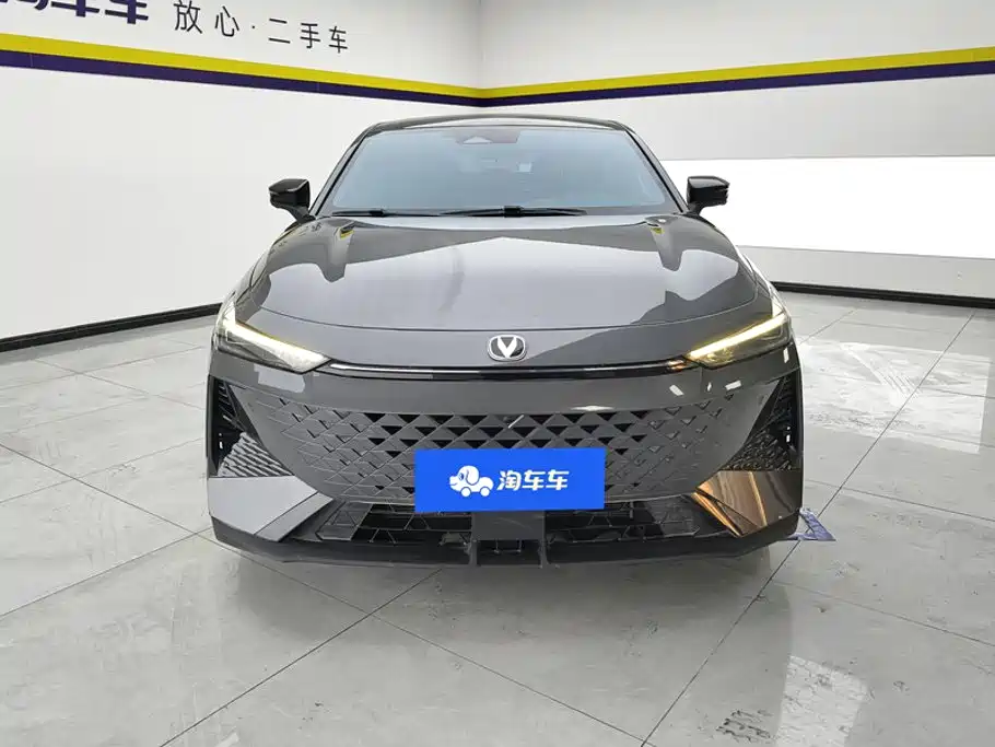 Changan UNI-V 2025 2024 1.5T Deluxe