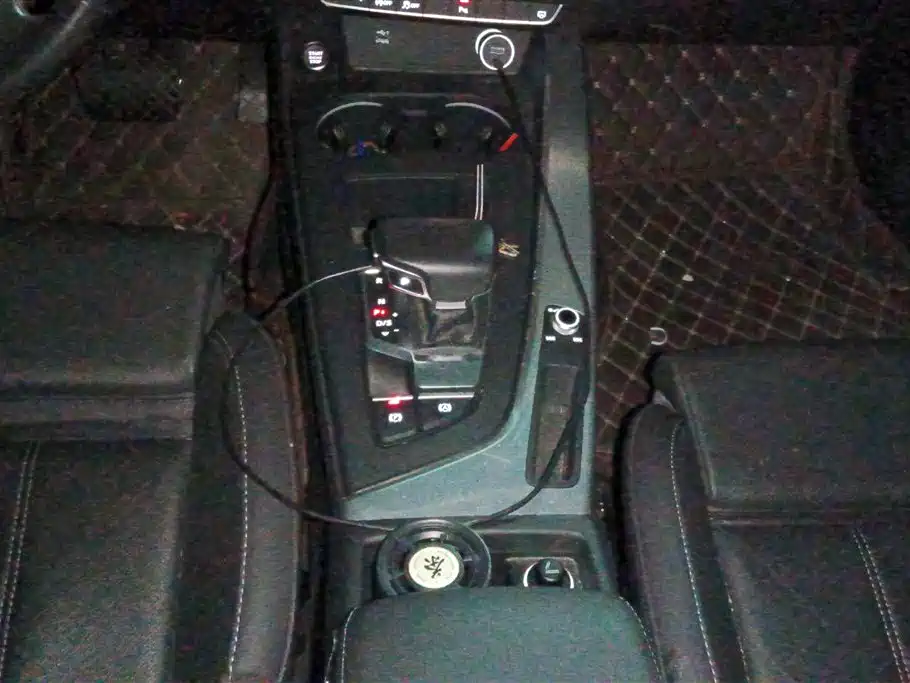 Audi A4L 2020 40 TFSI Fashion Dynamic Edition фото 16