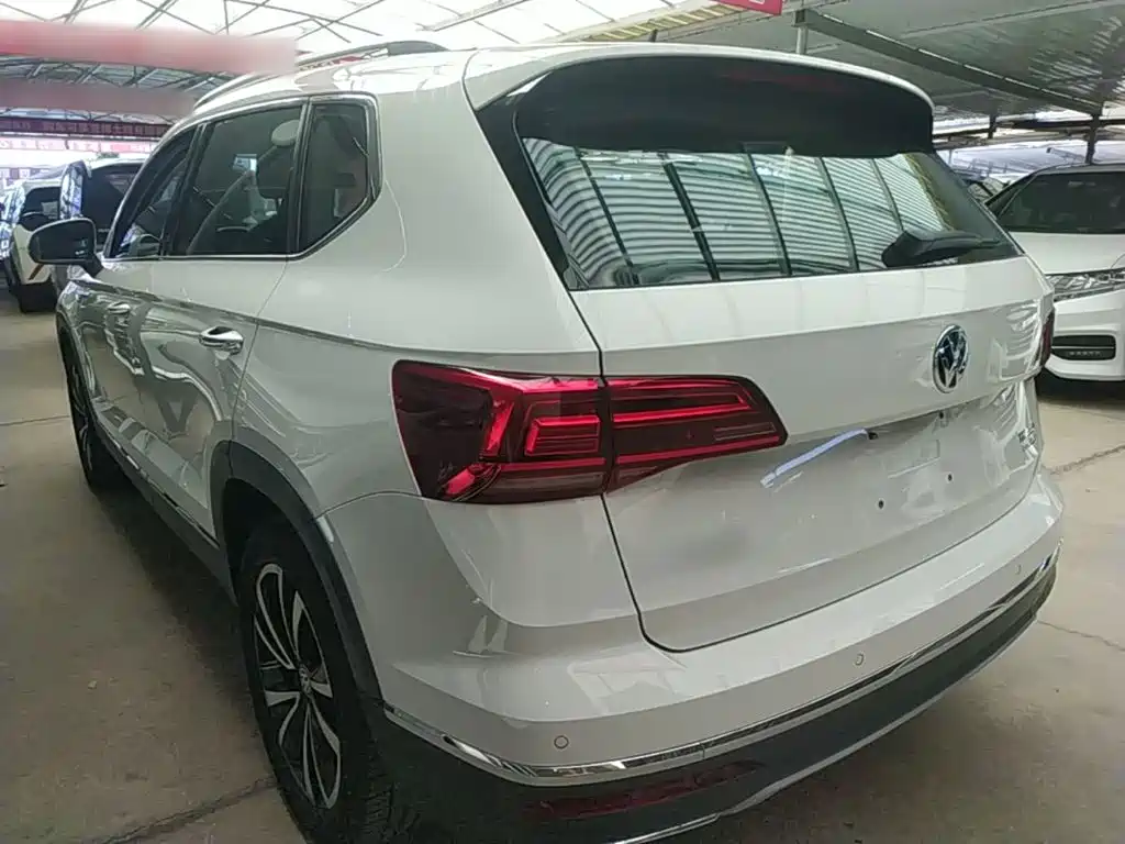 Photo 5 - Volkswagen Tharu
