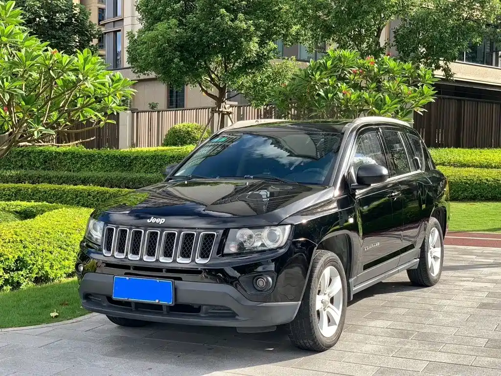 Jeep Compass (Import) 2015 2015 2.0L 2WD Sport