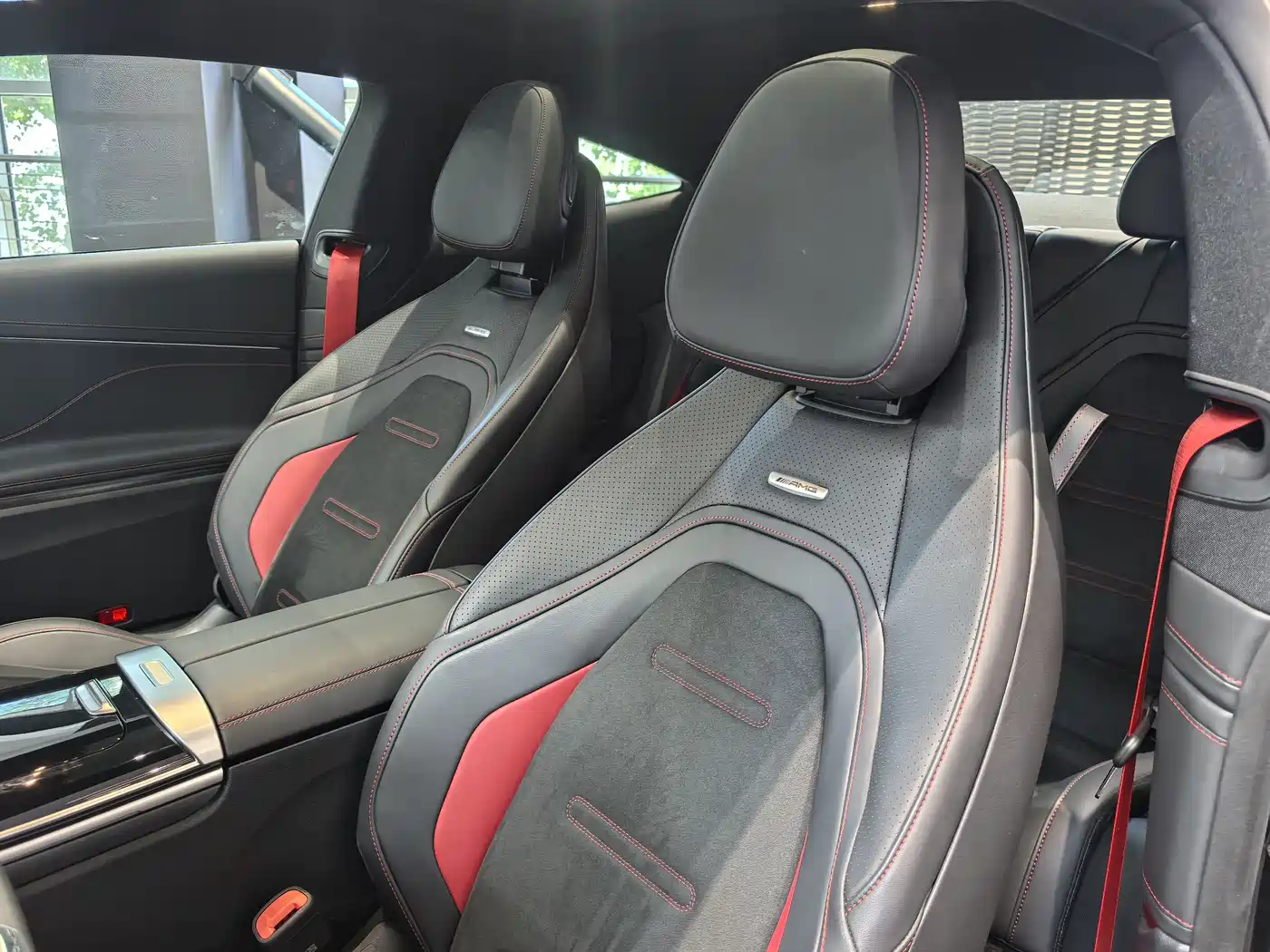 Mercedes-Benz Mercedes-AMG CLE 2025 Model Year Facelift AMG CLE 53 4MATIC+ Coupe фото 18