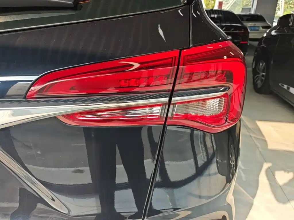 Фото 8 - Buick Envision Plus
