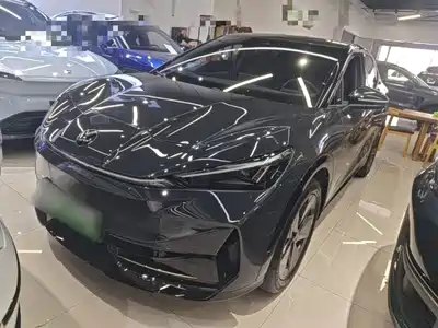 Volkswagen ID. UNYX 06