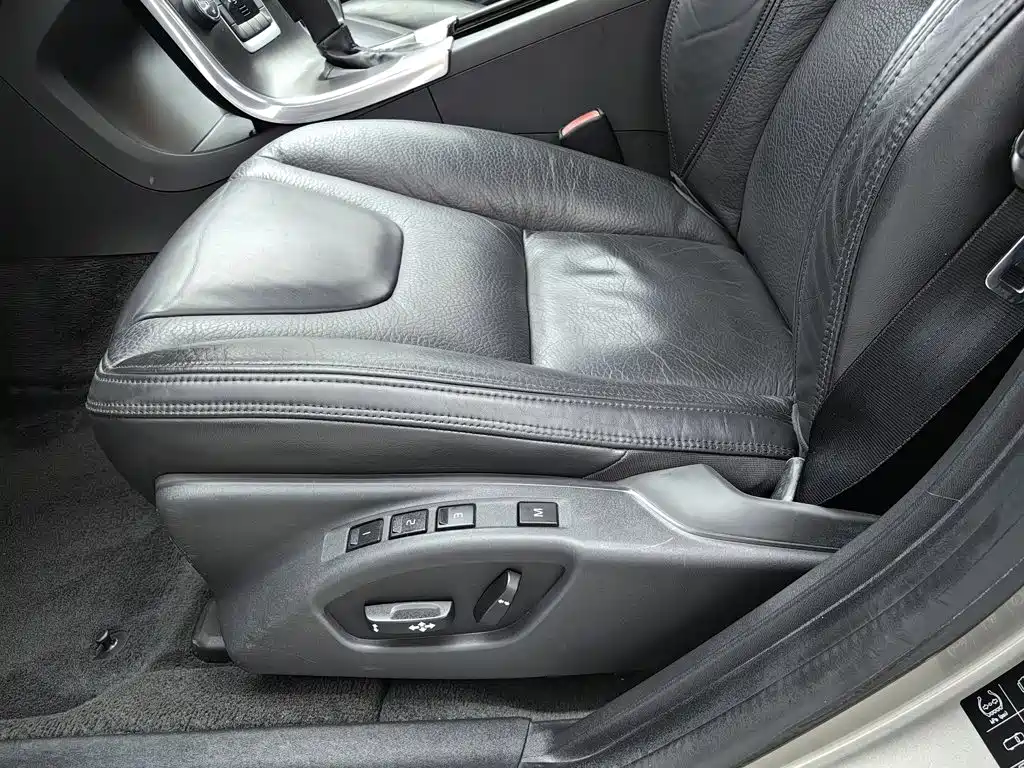 Volvo S60 (Import) 2013 2013 Model T5 Comfort Edition