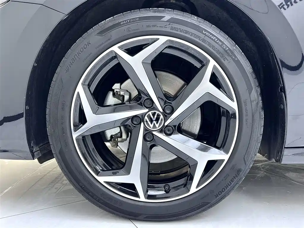 Volkswagen Passat 2024 330TSI Starlight Elite Edition фото 11