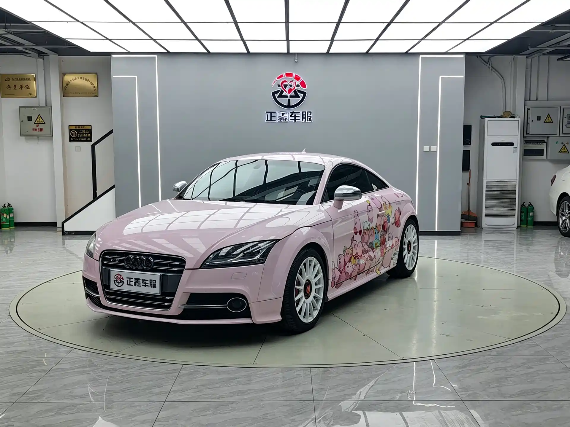Фото 1 - Audi TTS