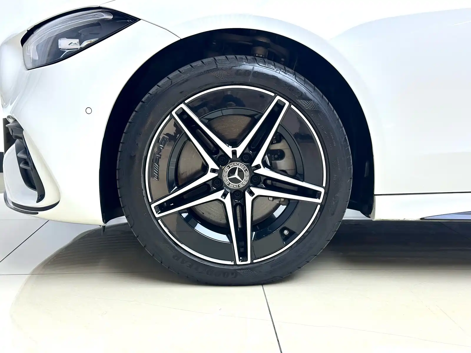 Фото 21 - Mercedes-Benz C-Class