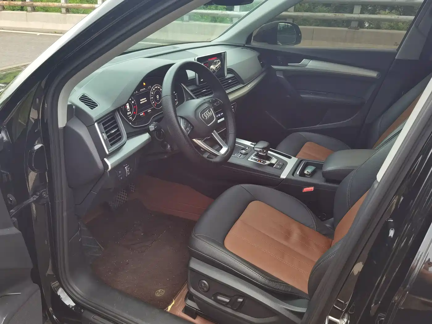 Audi Q5L 2020 Facelift 40 TFSI Honor Fashion фото 7