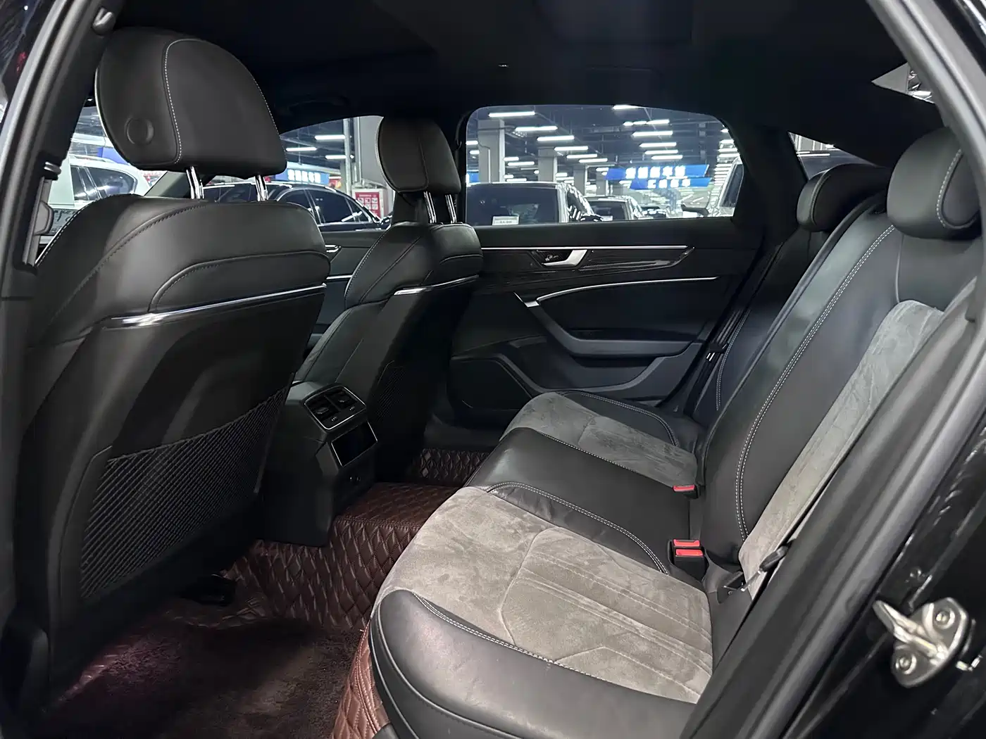 Audi A6L New Energy 2020 55 TFSI e quattro фото 6
